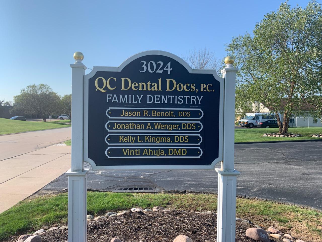 Exterior outdoor signage for QC Dental Docs, P.C.
