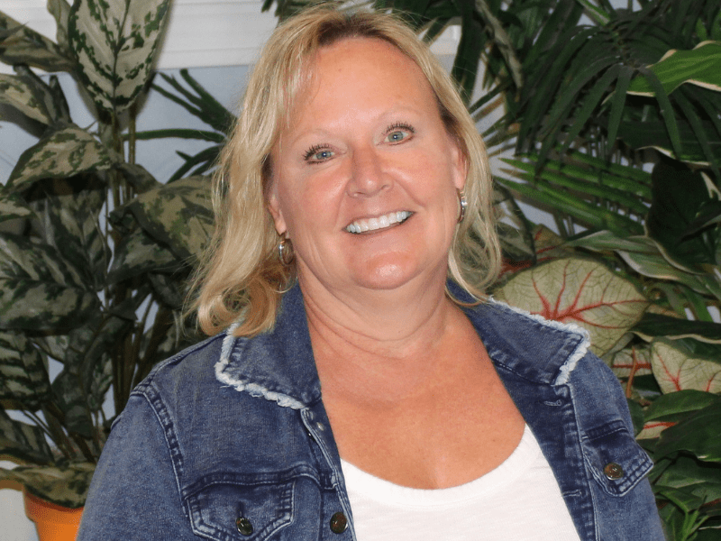 Dee Dental Hygienist in Moline, IL